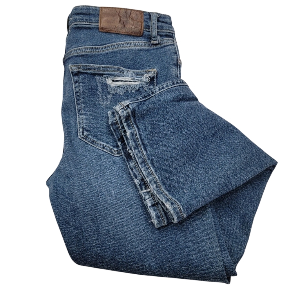 Free People Cropped Flare Leg Jeans w/ Colorblock Cut Out Distressed Wom… - Picture 17 of 17